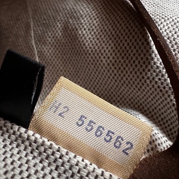 🛍️Vintage Dooney & Bourke yellow/brown leather bucket shoulder Bag. (14X12X6) - Picture 14 of 16